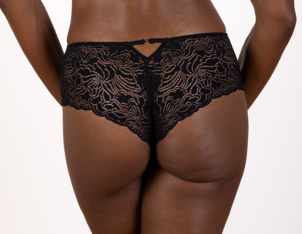Shorty Ana – Dentelle italienne & détail plaqué or 24 carats